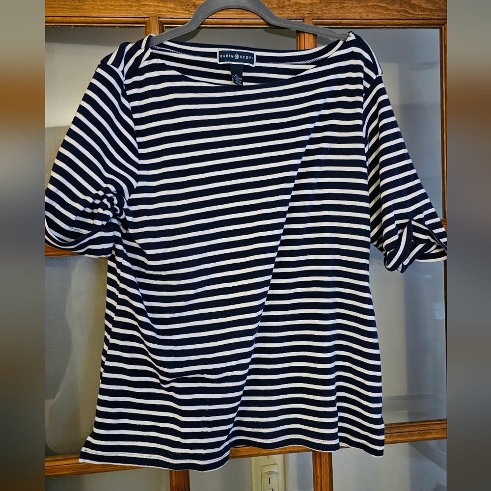 H&M Black and White Striped Top